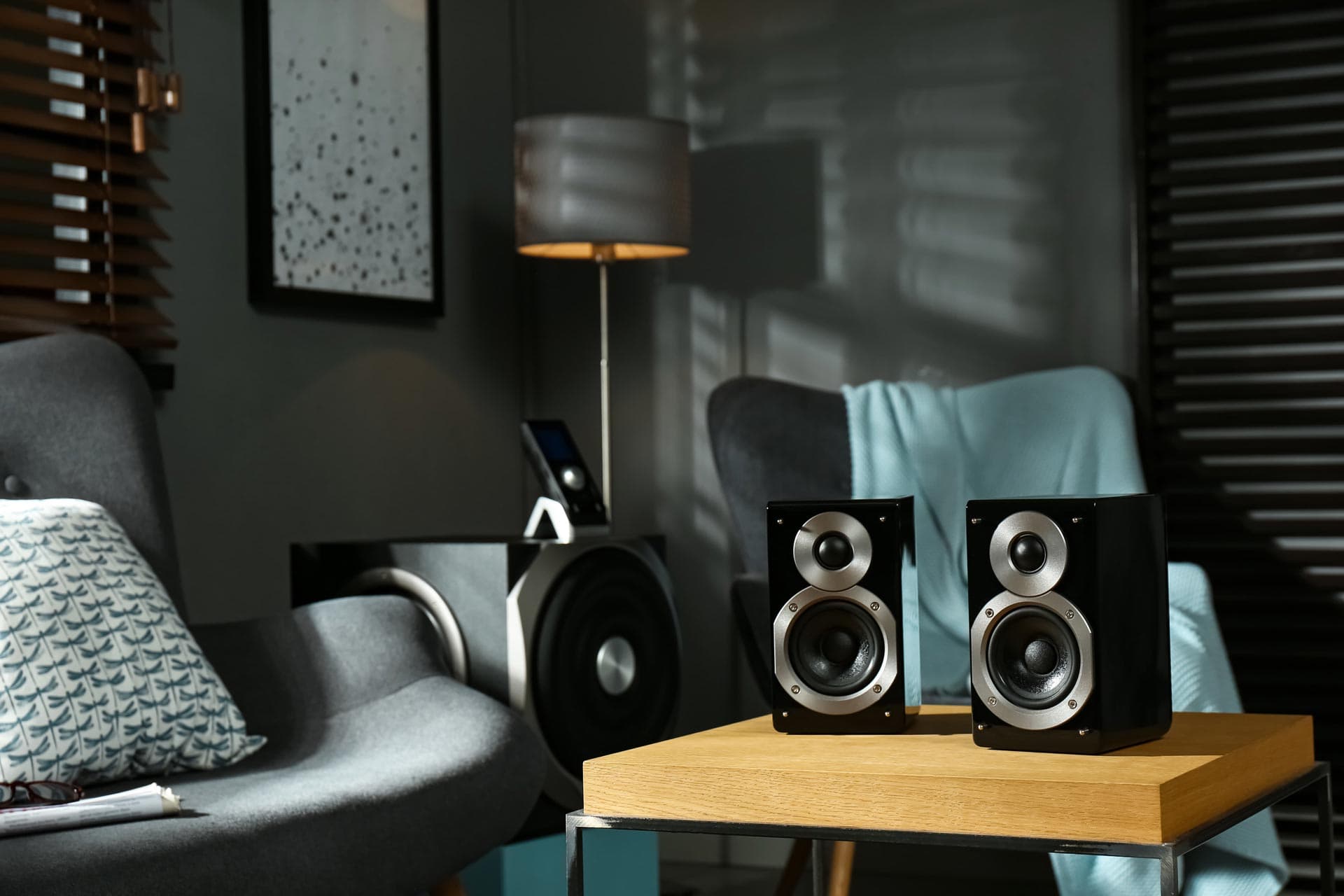 ¿Necesita un televisor o un altavoz nuevo?
